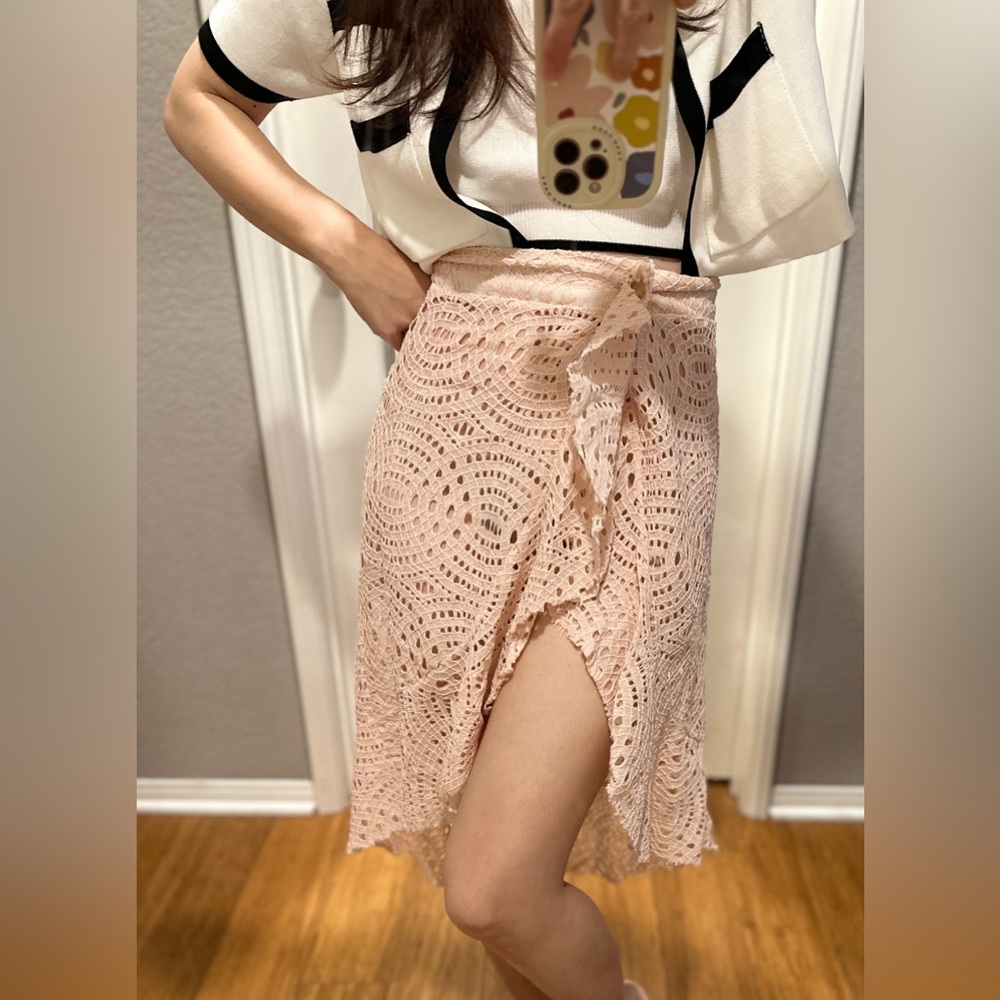 Laced Pink skirt xs